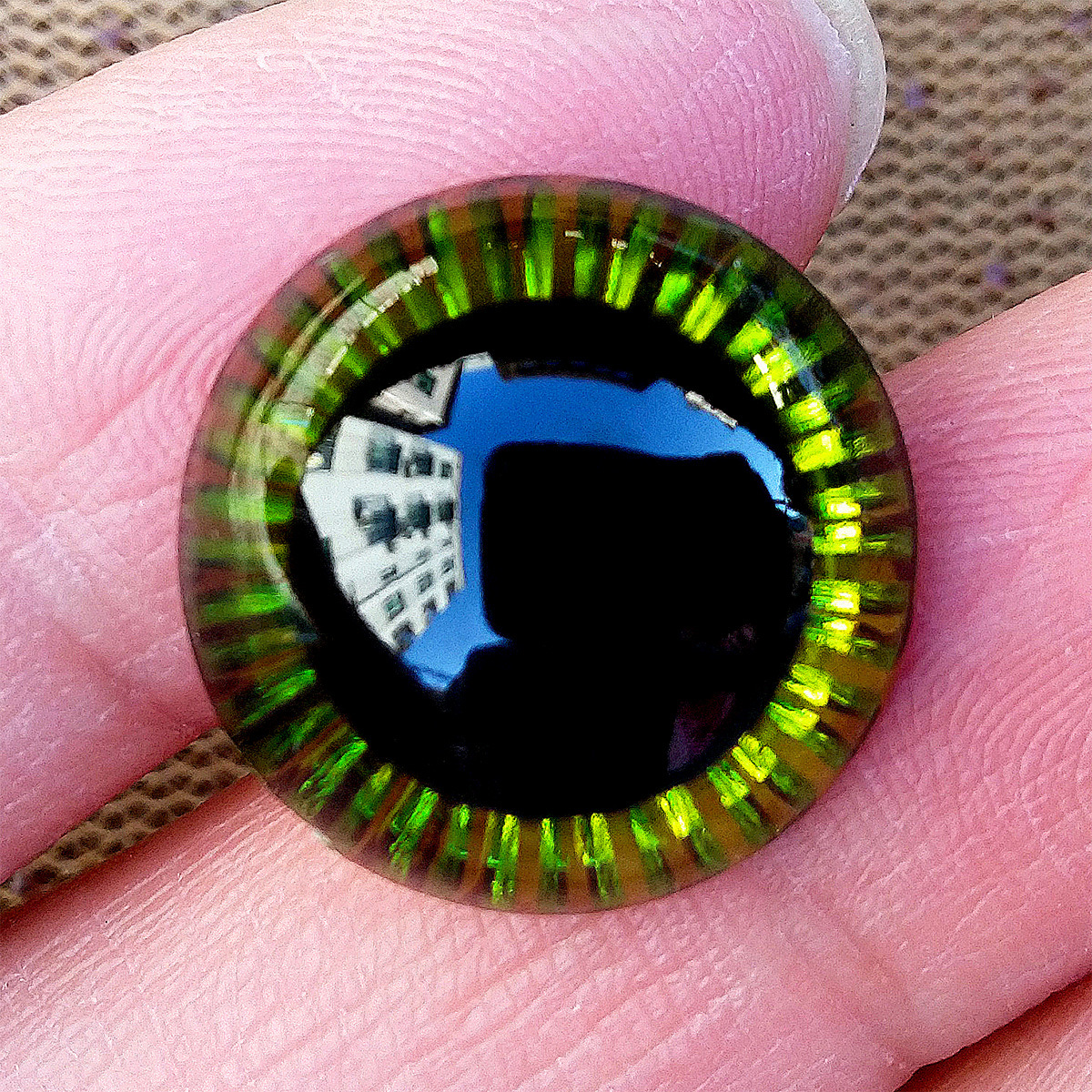 Accesorios de juguete láser ojo cuentas muñeca radiación ojo muñeca fresa oso plástico DIY ojo animal resina ojo