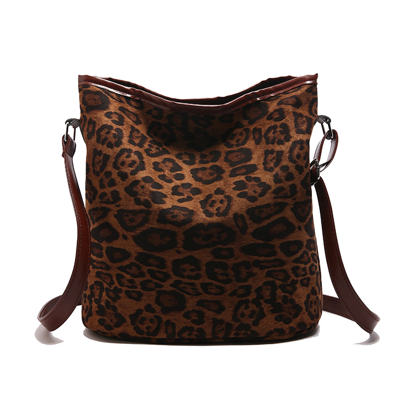 Invierno super caliente nicho leopardo bolso para mujeres 2024 nuevo popular bolso de hombro amplio bolso de cubo debajo de la axila para mujeres