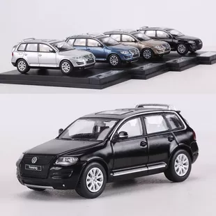 Модель Volkswagen Touareg R50 масштаб 1:64 металл