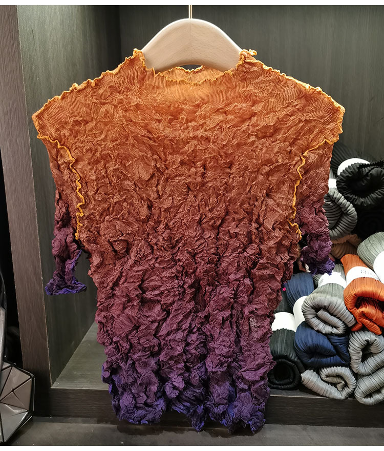Áo thun nữ xếp ly gradient buộc dây ôm dáng — Màu tím đổi màu, Màu đen, Màu cà phê đỏ, Màu xanh nhạt dần chi tiết 7