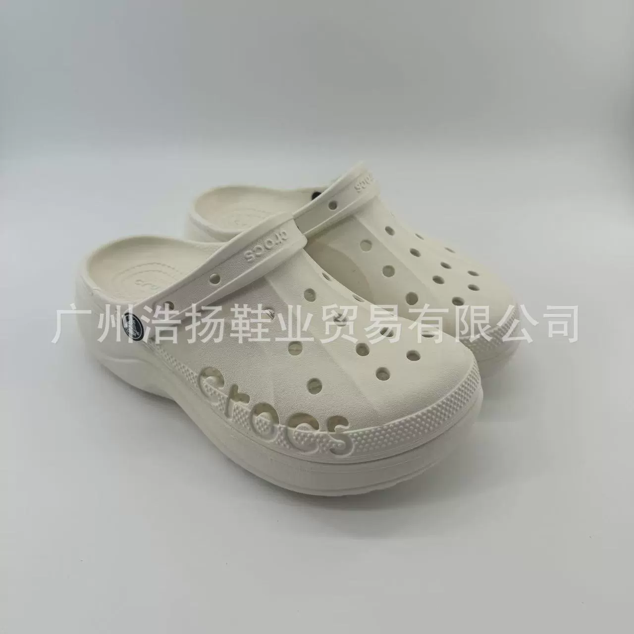 Кросс Облако Лето новые тапочки Crocs с толстой подошвой, повседневная пляжная обувь открытого типа баотоу тапочки 208186