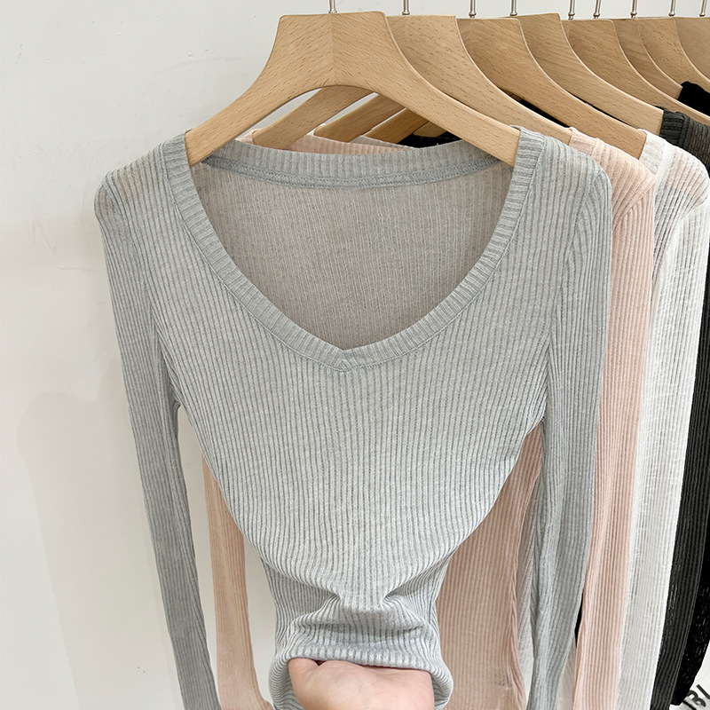Camiseta de punto de cuello en V para mujeres 2025 primavera y otoño nuevo temperamento interior con camisa de fondo agujero de diseño de textura sensación de blusa delgada image 10