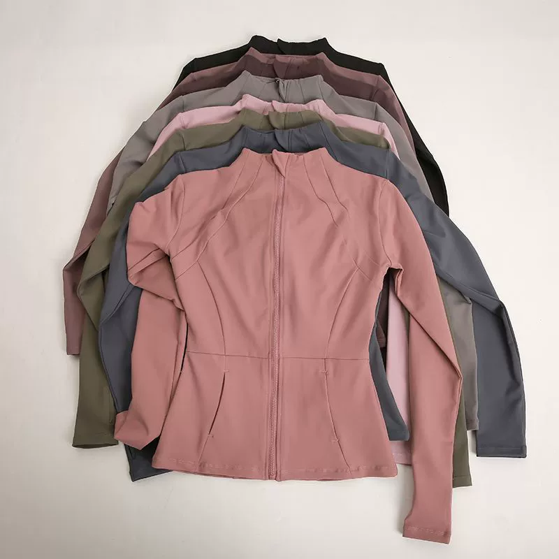 Куртка для йоги 2023 новая самоудержная обнаженная и удобная фитнес женская одежда для йоги с длинными рукавами фитнес-топ для волос