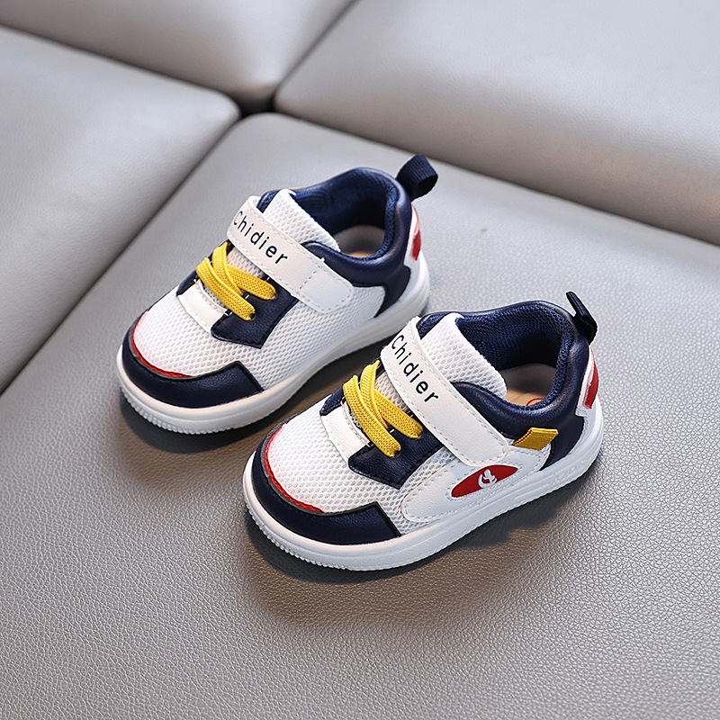 Zapatos para niños pequeños 2025 primavera nuevos zapatos de malla para niños y bebés zapatos para niñas para niños pequeños antideslizantes suela suave para el cabello