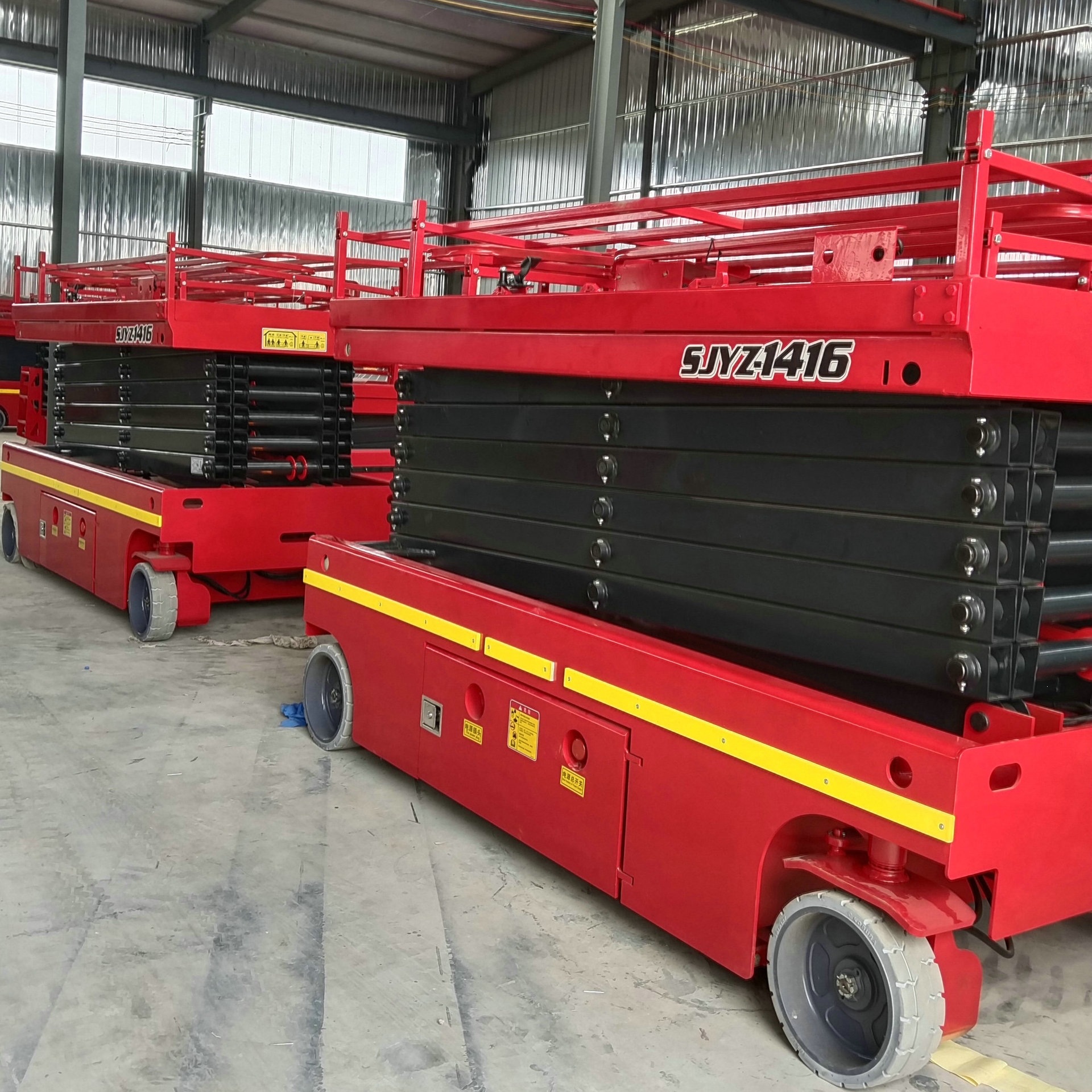 Cross-Border New Product: Self-Propelled Aerial Lift Platform Equipment, Mobile Hydraulic Scissor Lift for High-Altitude Work