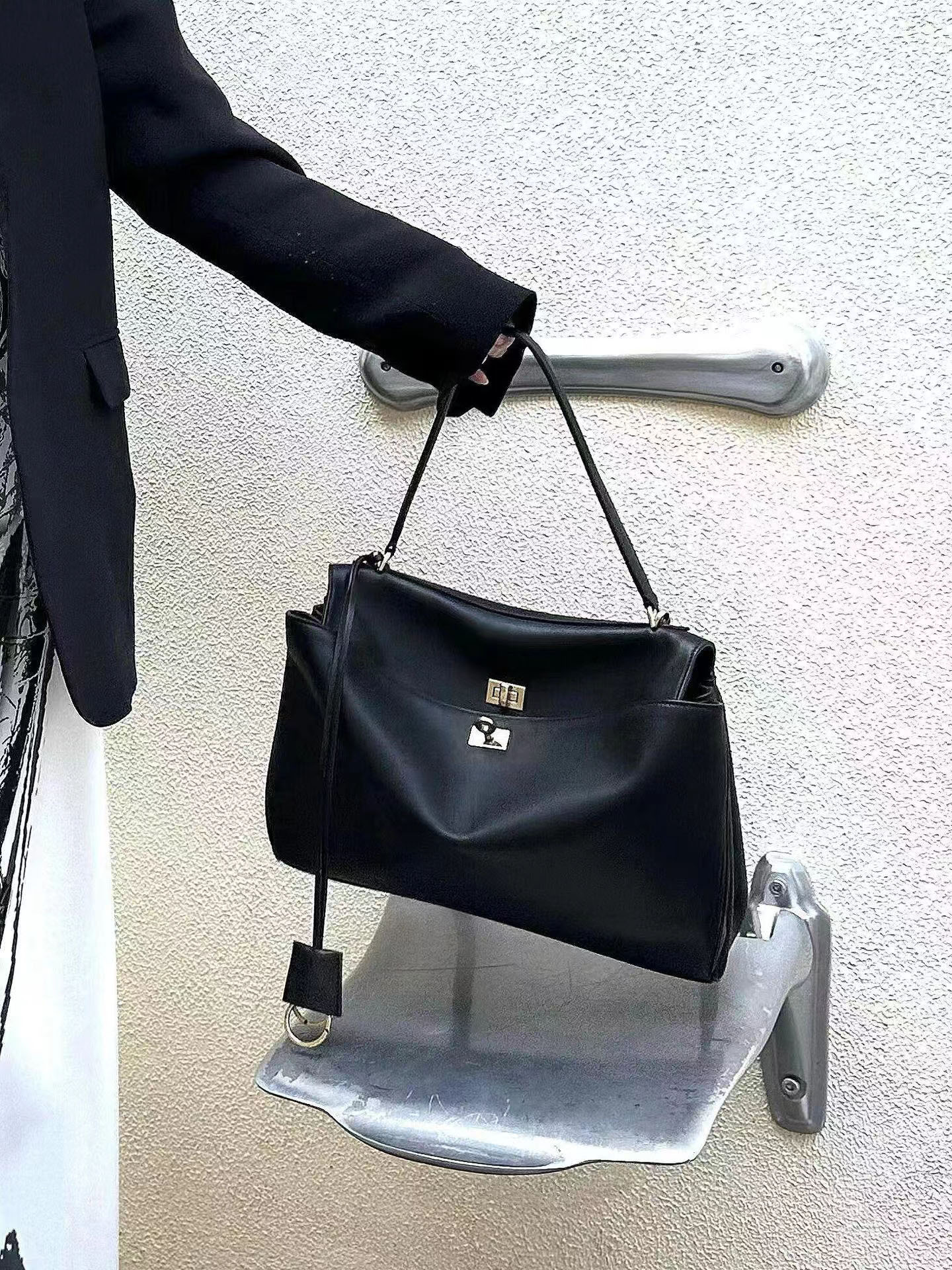 실버 버클 미디엄 셀렉트 TOGO 소프트 가죽