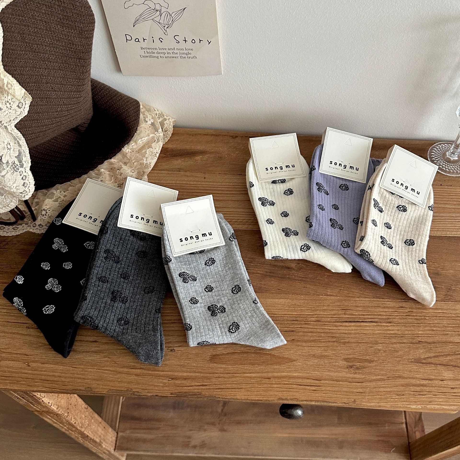 "Story of Roses" Autumn/Winter Thicker Socks for Girls, Retro INS Medium Calf Socks, Unique Korean Style Design Socks