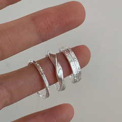 非常にシンプルなモビウスの銀の指輪の女性のシンプルなファッションの開口部の調整可能なダイエットの指輪の高級な大衆の新製品
