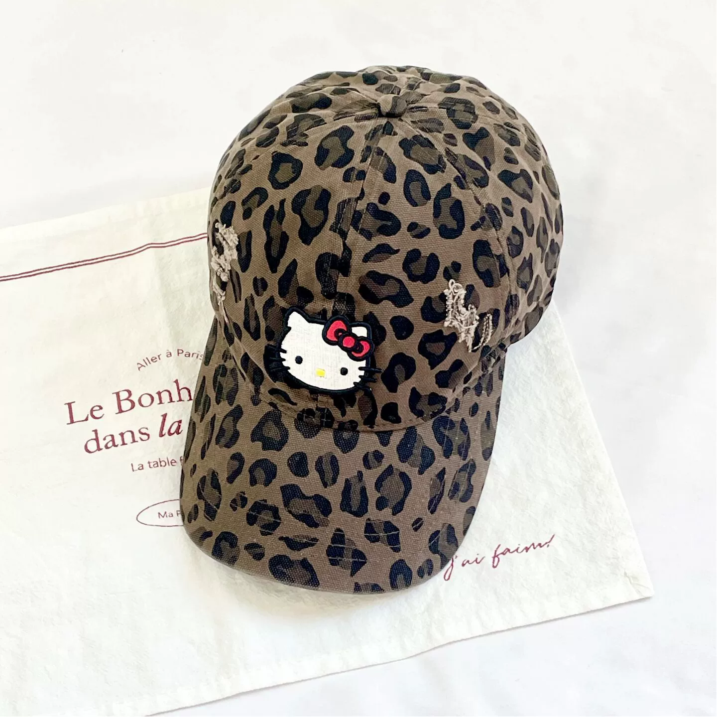Sanrio, hello kitty, cute baseball cap with bow, with embroidery