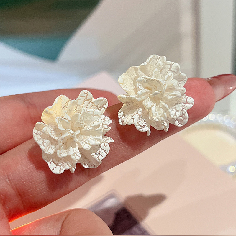 春夏の新白い花のイヤリング 925 シルバー針気質女の子シンプルなトレンディなイヤリングかわいい小さな装身具イヤリング|undefined