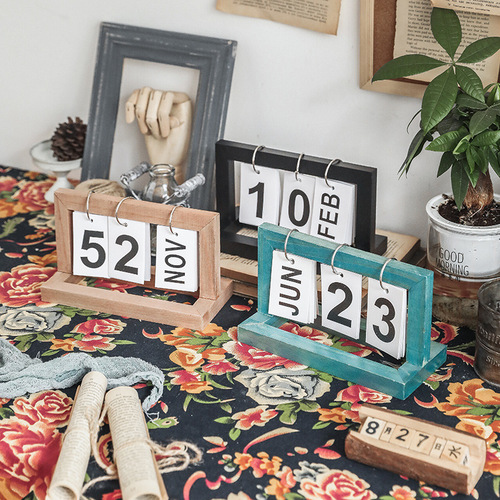 Living room decoration ornaments calendar home accessories office room desktop layout furnishings desk calendar retro wooden