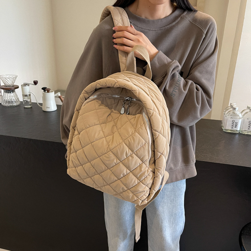 Bolso de hilo de bordar Lingge Mochila de verano 2024 nuevo estilo mochila casual estudiante universitario bolso de gran capacidad mochila