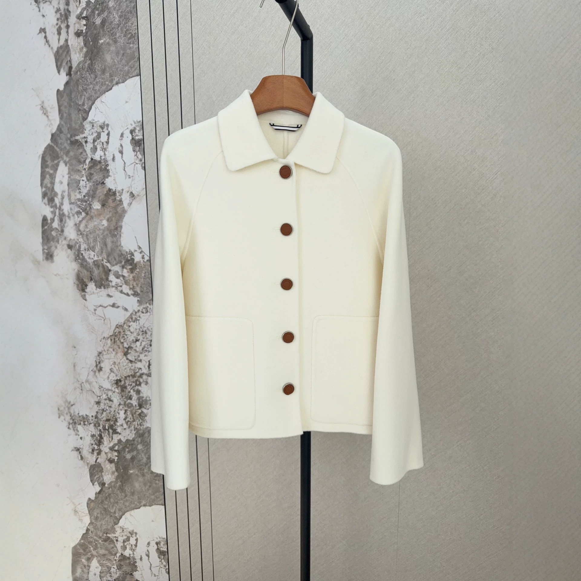 Autumn new collection: H brand's classic leather-button short cashmere coat, Korean-style wool coat for women, the correct version