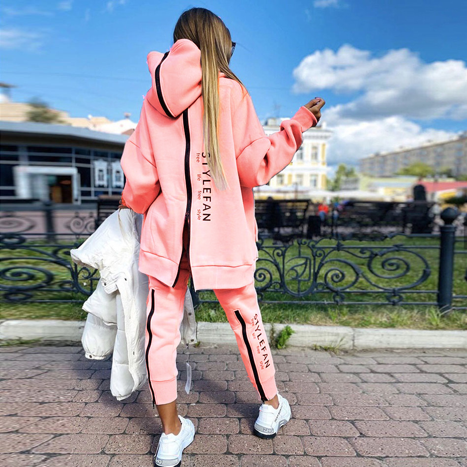 Damträningsset med dragkedja och tröja med tryck_voghion.com