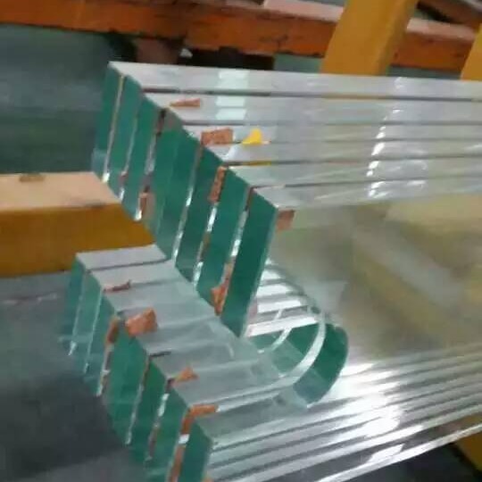 厂家供应19超白玻璃承接建筑玻璃工程 幕墙钢化玻璃 烤漆玻璃