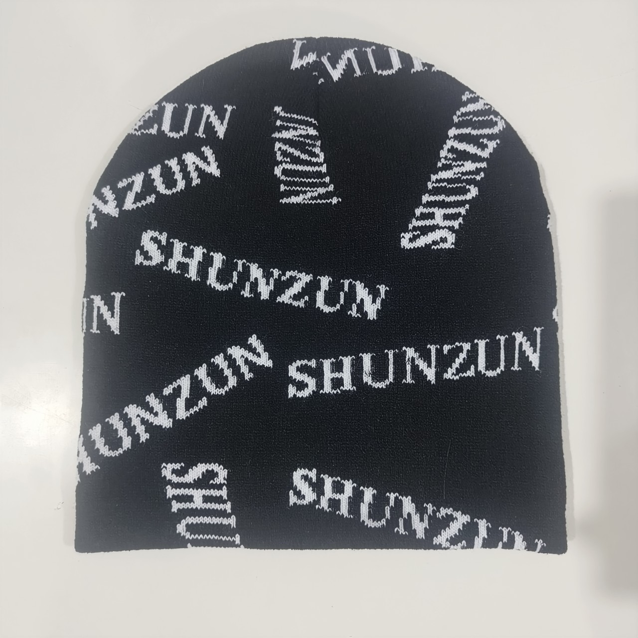 Transfronterizos nuevos sombreros de frijol Mia letra Jacquard sombreros de invierno caliente para hombres y mujeres sombreros de punto fríos