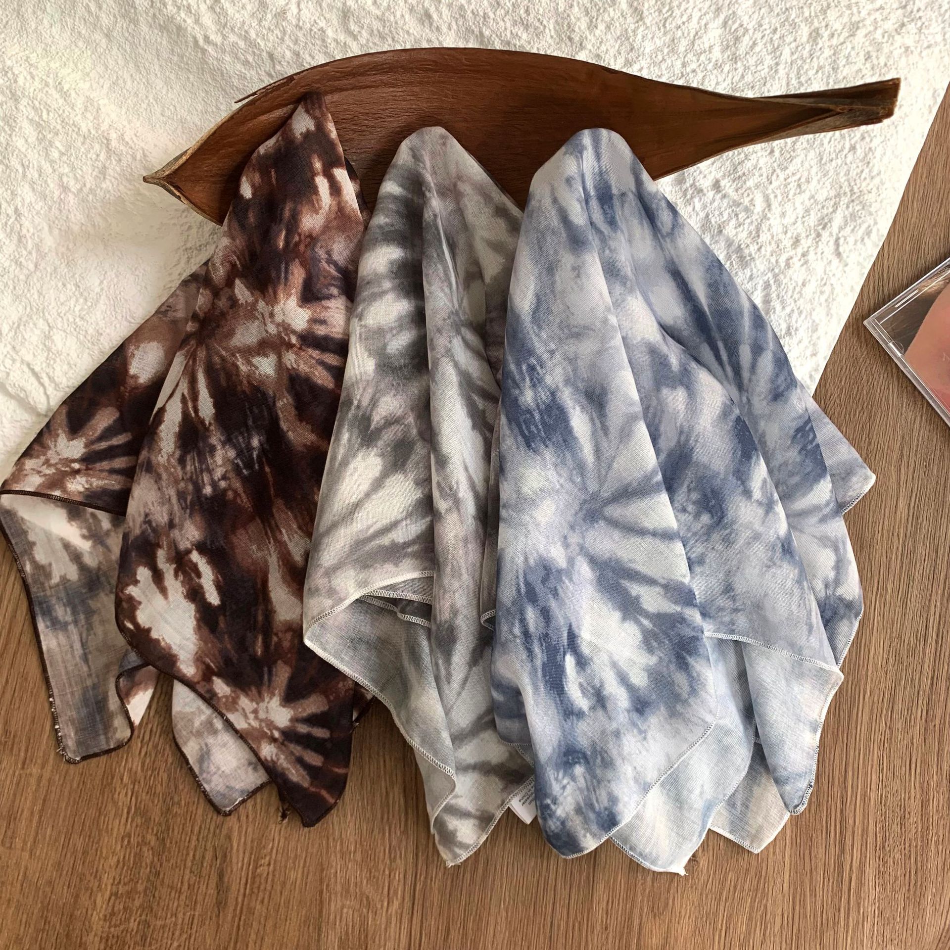 Bufanda de seda, bufanda cuadrada pequeña con cuello, nuevo estilo de verano, anillo para el cabello hecho a mano de alta gama, accesorios para el cabello de tela, pañuelo para el cabello pastoral femenino de verano