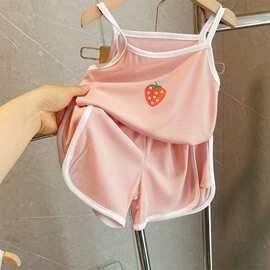 女童冰丝吊带套装夏季薄款宝宝背心短裤家居服儿童草莓2023年新款