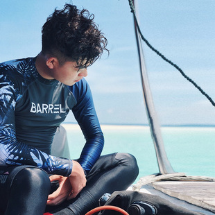 Korean Men's Swimsuit Long-Sleeved Wetsuit Top Sun Protection Quick-Drying Swimsuit Jellyfish Suit Surfing Suit Snorkeling Suit