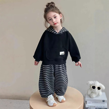 儿童套装秋女童连帽卫衣卫裤女孩时髦洋气两件套韩版运动条纹童装