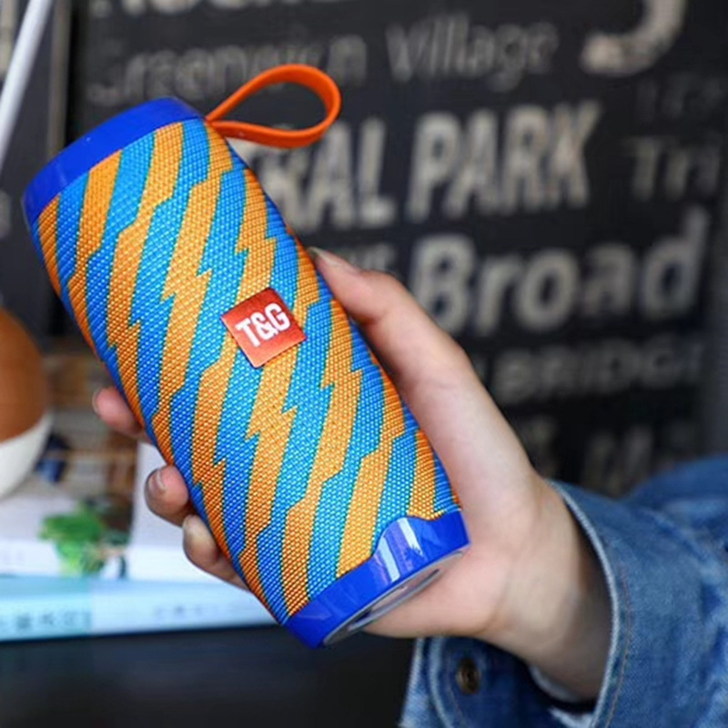 Transfronterizo nuevo TG106 altavoces Bluetooth tarjeta de enchufe impermeable computadora sonido portátil subwoofer altavoces deportivos