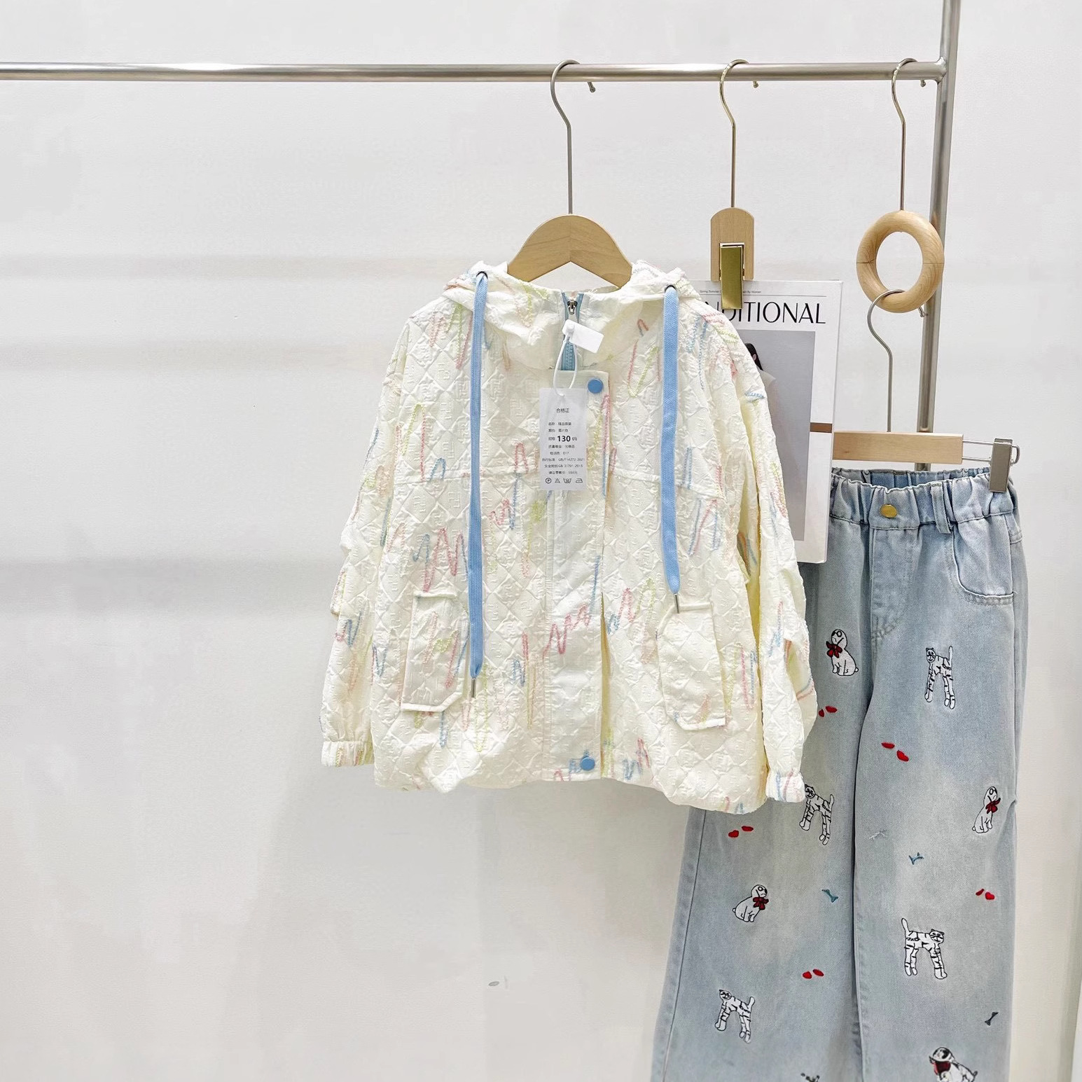 091907 【女童彩线绣花连帽外套】童装一件代发包邮!
