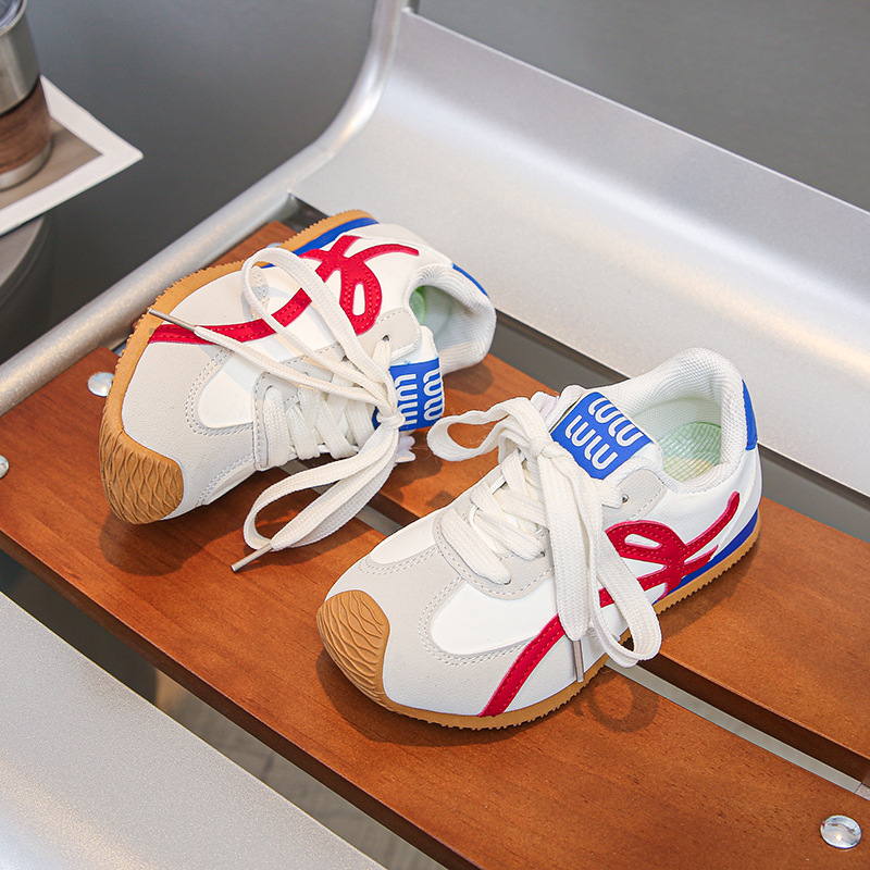 2025 primavera y otoño nuevos zapatos deportivos para niños de moda zapatos para correr retro para niños grandes y medianos