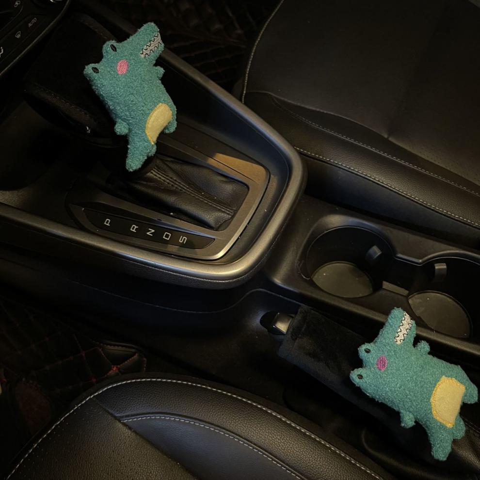 Little Dinosaur Car Gear Shift Cover, Gear Lever Protective Cover, Manual and Automatic Gear Cover, Universal Cute Handbrake Cover Set