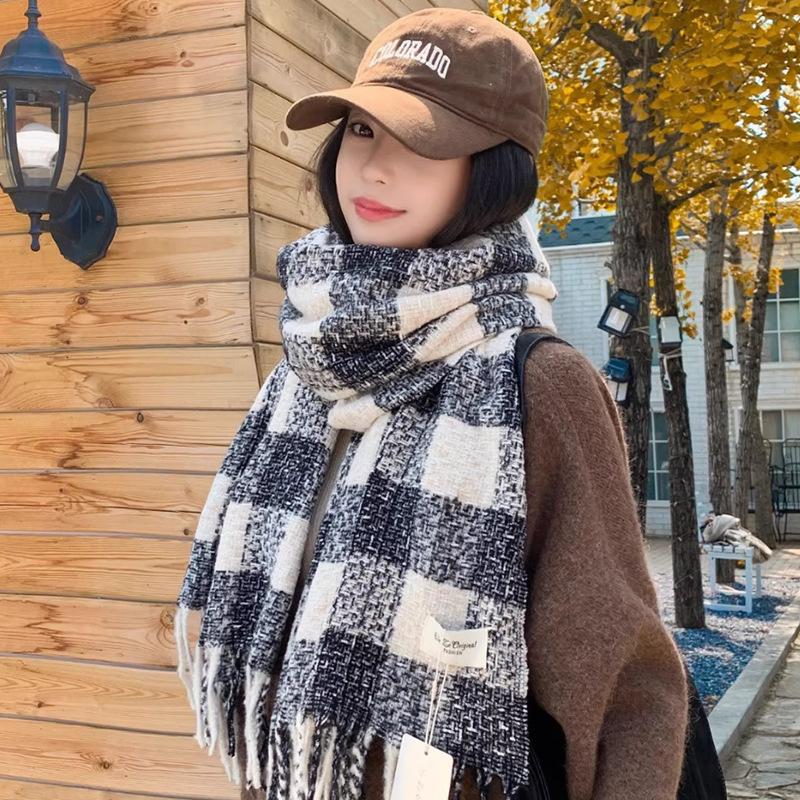 秋冬新款名媛格仿羊绒围巾双面提花格纹轻奢流苏保暖披肩外贸