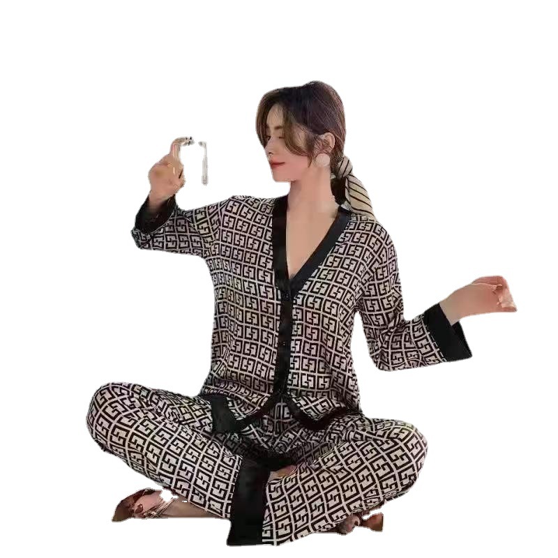 Pijamas de mujer primavera y otoño cardigan de manga larga de seda de hielo ropa para el hogar traje de dos piezas de seda artificial con cuello en v simple se puede usar fuera del verano