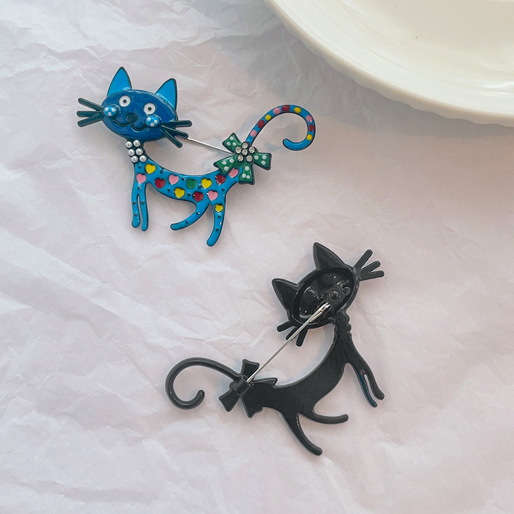 Broche transfrontalière en émail coloré représentant un chat mignon, en alliage, avec une goutte d'huile, idéale pour un sac ou un costume._voghion.com