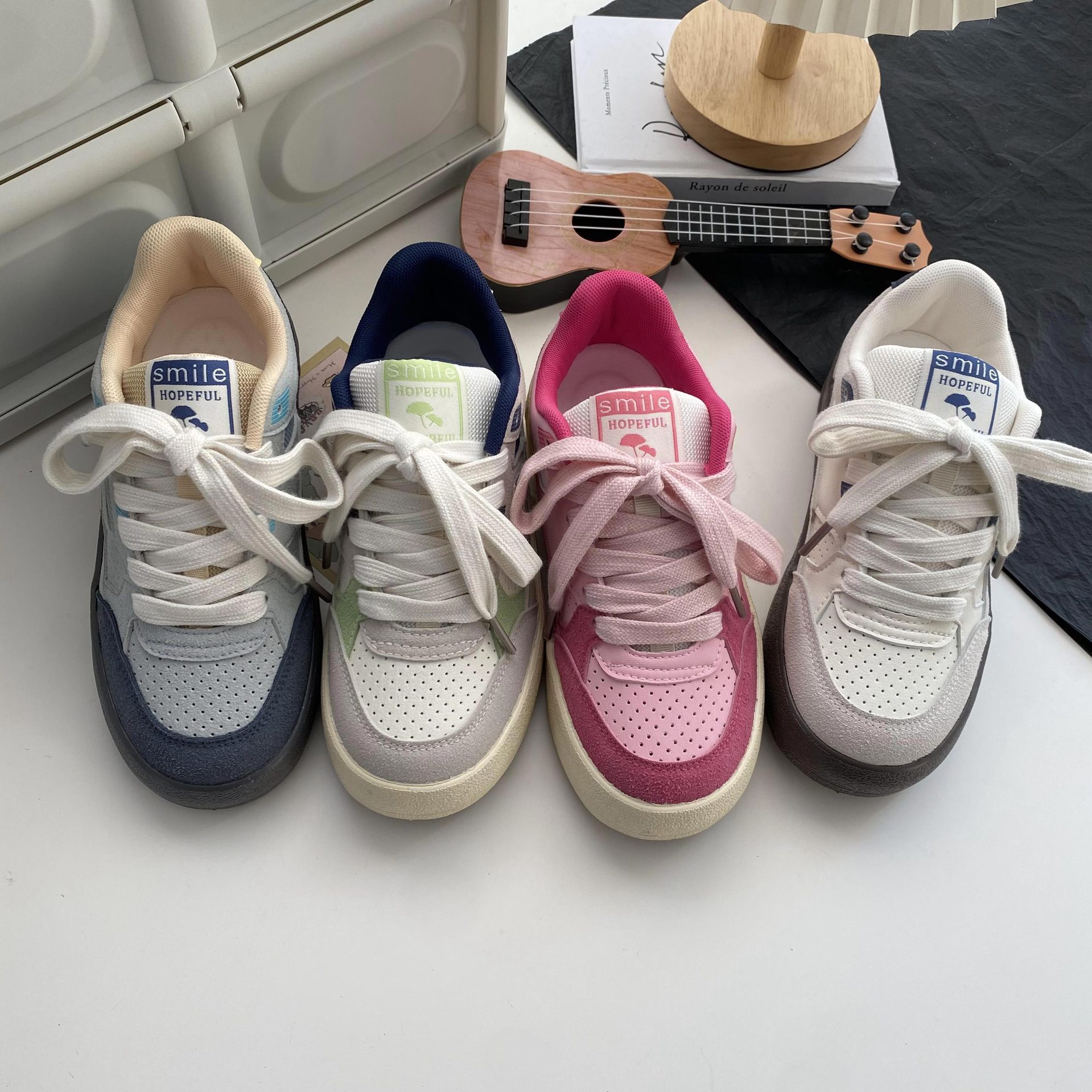 2024春季款草莓粉帆布鞋女港风原宿休闲运动滑板鞋子潮流女鞋5033