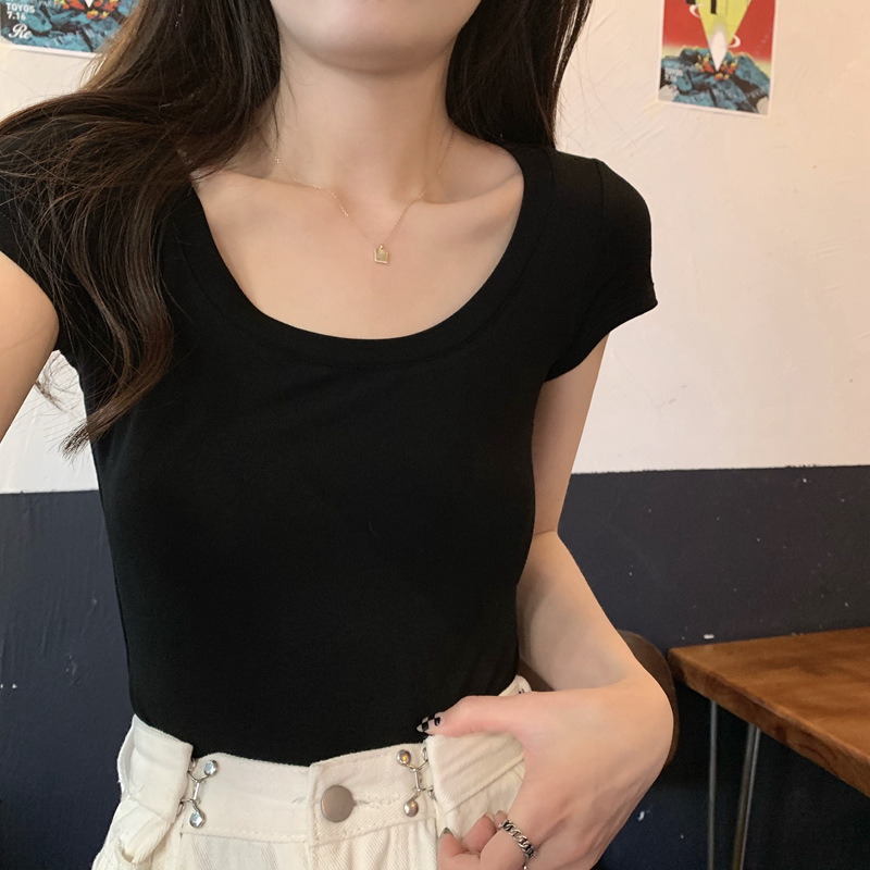검은색
