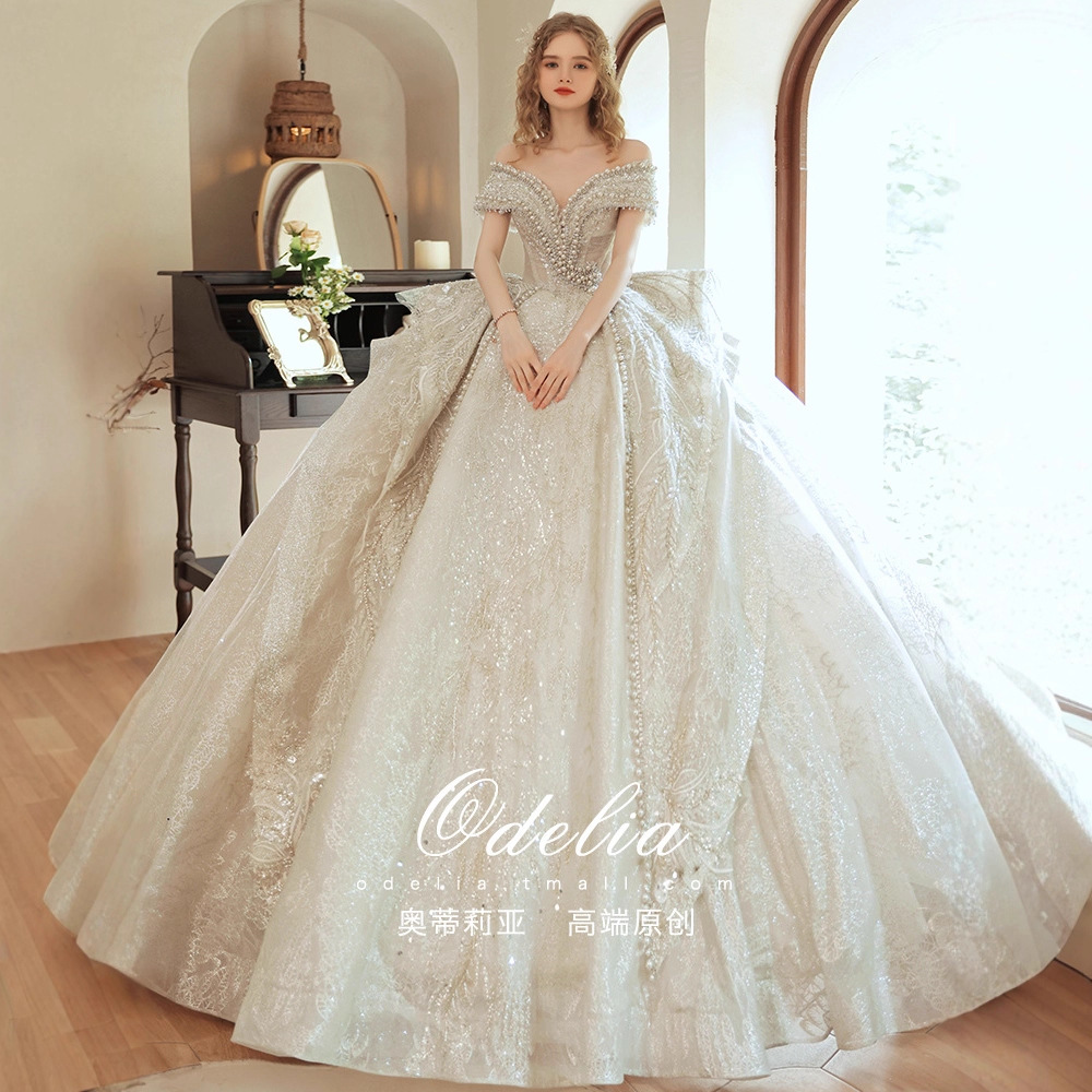 Odelia "Pearl" court style drag -tail wedding dress luxury heavy…