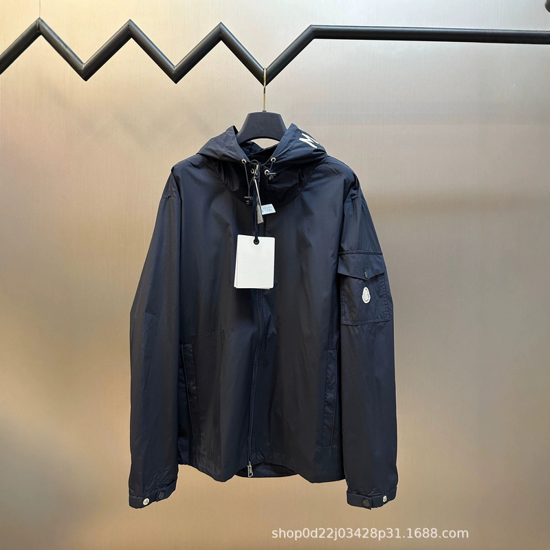 High-end Mengjia 26fw letter logo Sassiere hooded jacket trench coat casual windproof versatile for men and women High-end Mengjia 26fw letter logo Sassiere hooded jacket trench coat casual windproof versatile for men and women