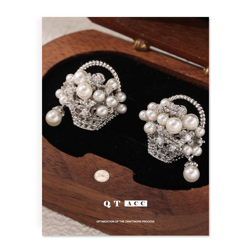 Europa y América retro estilo francés de alto nivel de nicho de diseño de viaje universal zircon perla canasta pendientes para mujeres image 1