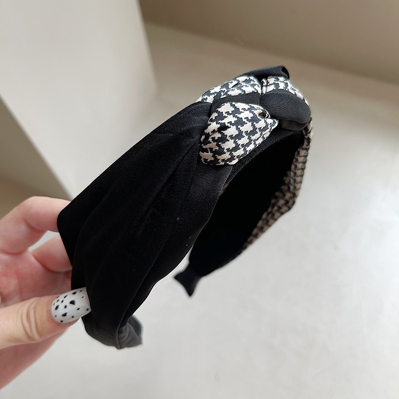 Geflochtener Knoten, Farbkontrast, Tausend-Vogel-Karo-Kopfband, Südkorea, frittierte Teigdrehungen, Clip-Ornament, elegant_voghion.com