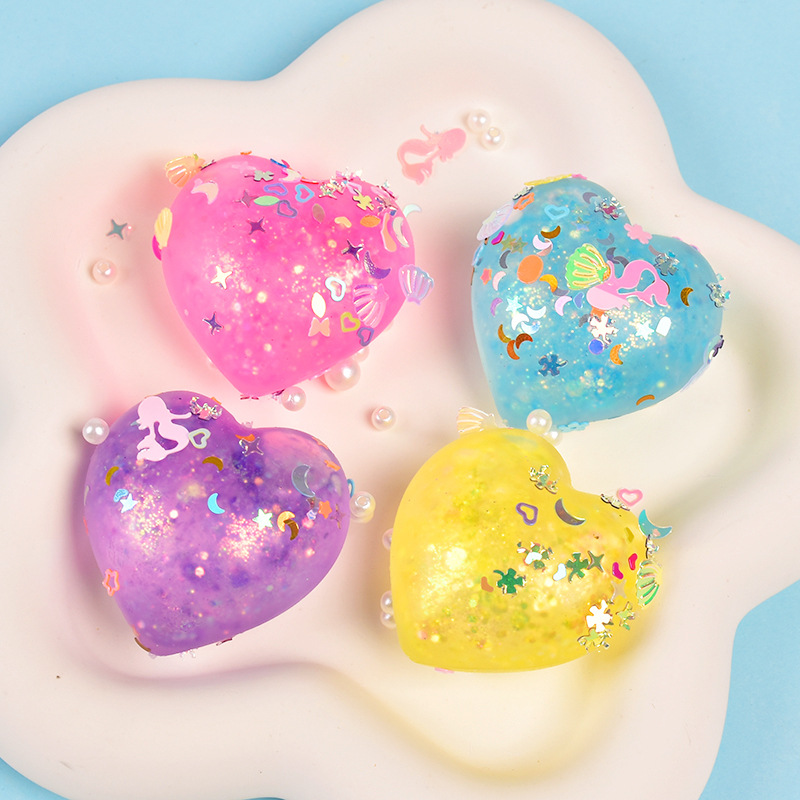 Nuevo tipo de malta pequeño amor para tocar pellizco pellizco música pequeño libro rojo batida de sonido venta caliente descompresión creativa juguetes para niños