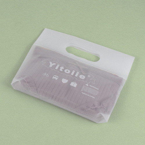 Factory sand-coated plastic bag with thickened CPE children's toy storage bag, can stand clothing four-finger flat mouth handle bag