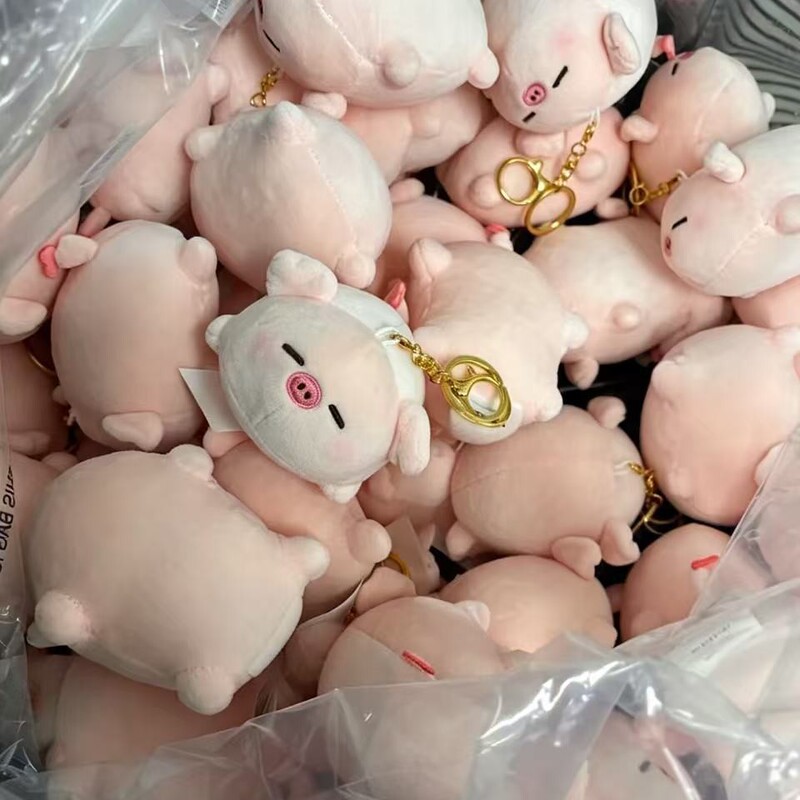 Soft and cute little pig plush pendant, adorable pink piggy bag charm, girly keychain toy, small gift Soft and cute little pig plush pendant, adorable pink piggy bag charm, girly keychain toy, small gift