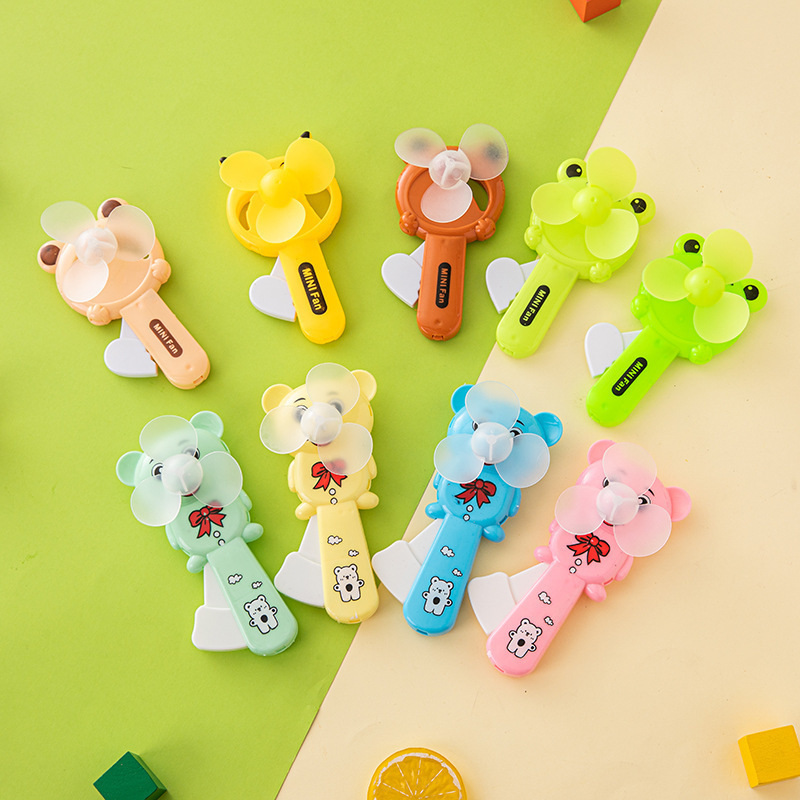 Carro de juguete de cabina pequeña aeronave para empujar pequeñas burbujas molino de viento regalo barato para niños pequeños juguetes lotes