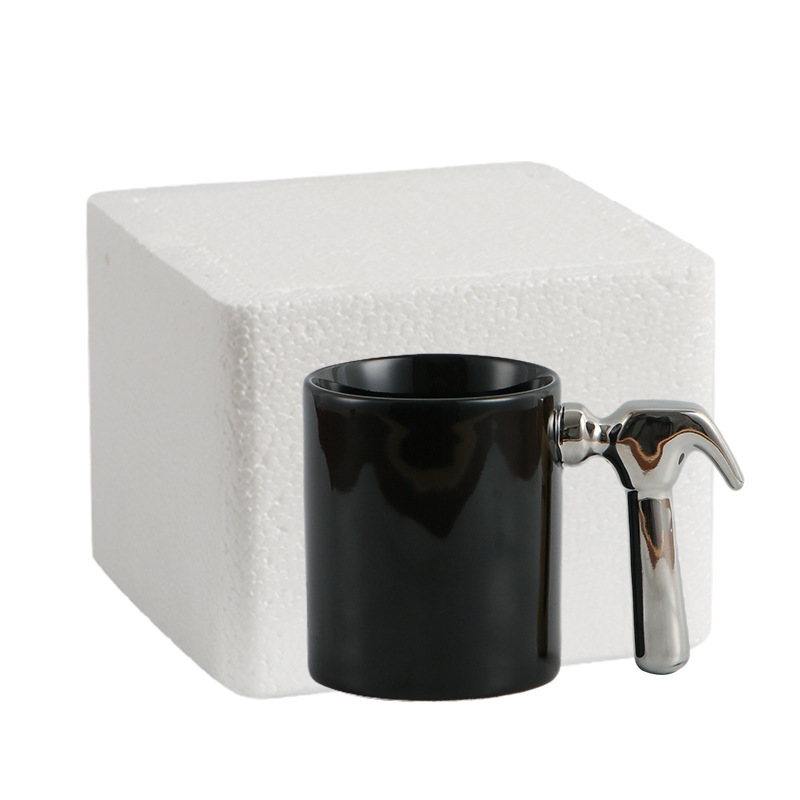 Creativo galvanizado oro y plata martillo mango taza de cerámica hardware taza logotipo publicitario regalo taza de café
