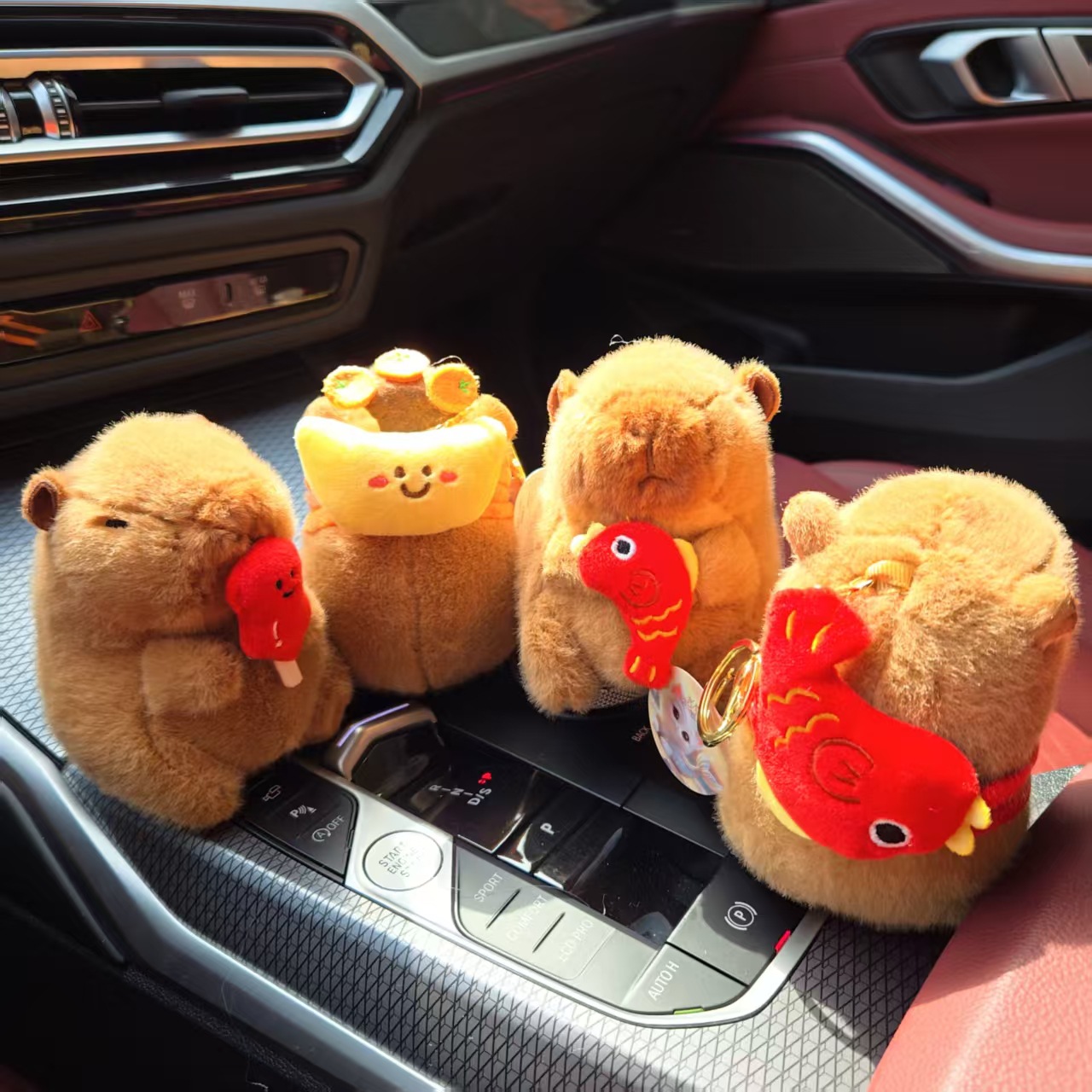 2025 New Capibara Plush Keychain Cute and Ugly Capibara Bag Plush Keychain Wholesale 