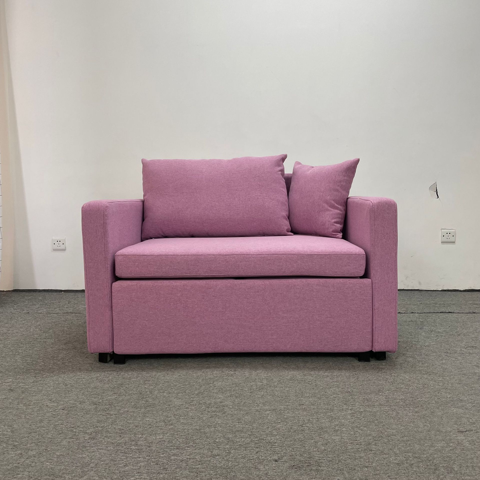 Y9(%YG~N)4QOWMF8$H%{_DP.jpg