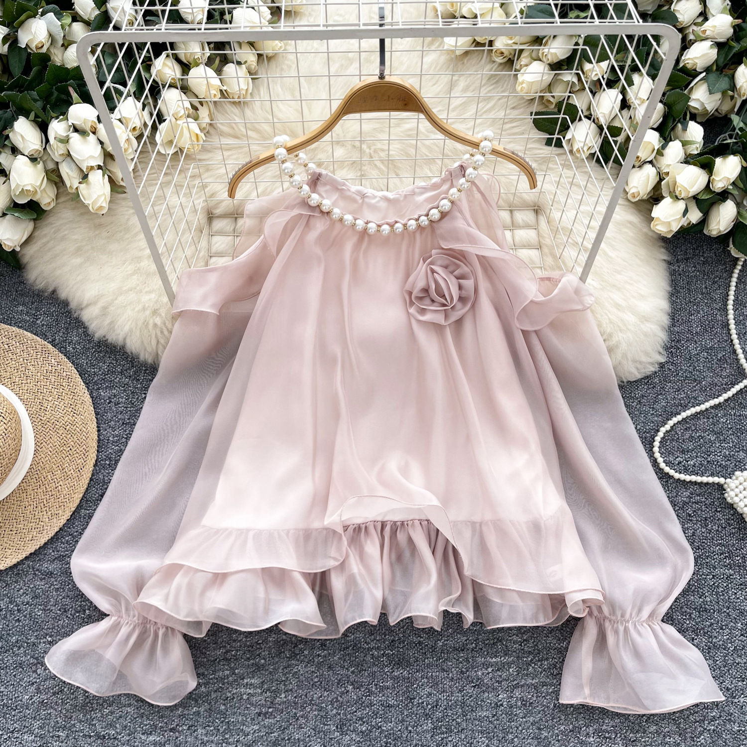 부드러운 착용 여성용 가을 착용 달콤한 구슬 매달려 목 민소매 할로우 오픈 숄더 트럼펫 슬리브 쉬폰 셔츠 긴 소매 셔츠