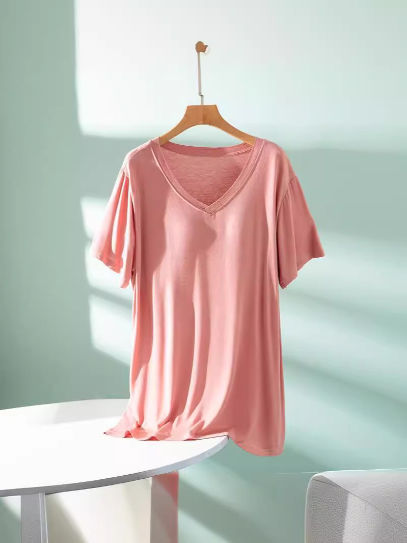 モダール素材の胸パッド付きTシャツ、女性用半袖、夏用ゆったり大きいサイズ、着痩せ効果のあるトップス、ミドル丈、Vネック、アウターとしても着用可能。