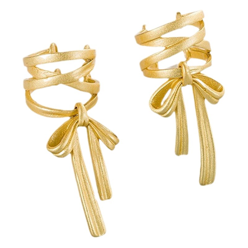 Matte Metal Copper Gold-plated Swing Bow Ribbon Ear Clip Women's Unique Simple All-match Smart Ear Holes
