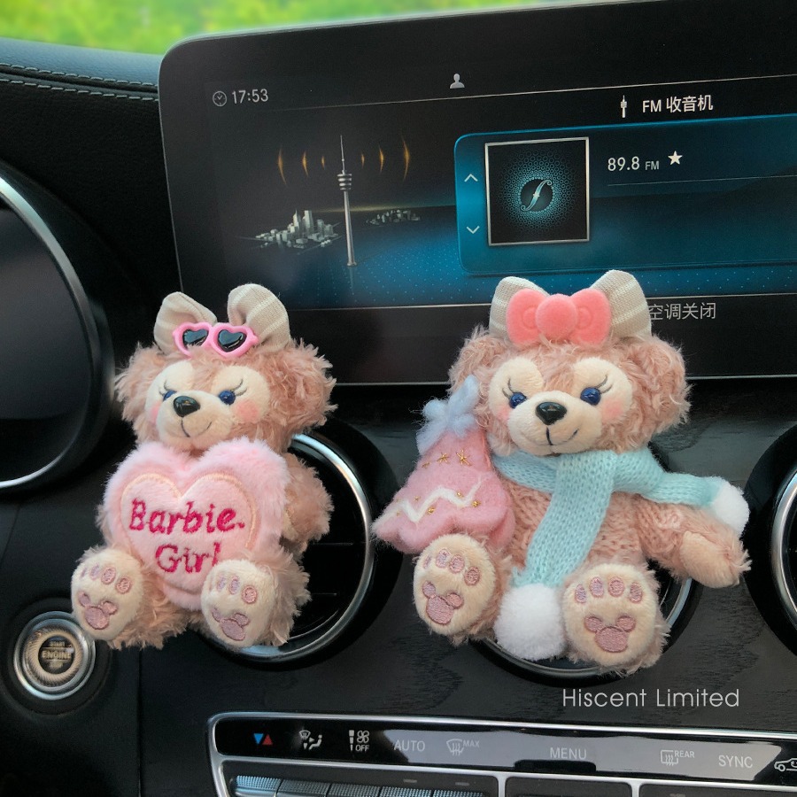 2025 nuevo coche muñeca oso de felpa Tamiflu coche aromaterapia de salida de aire decoración interior accesorios de coche decoración mujer
