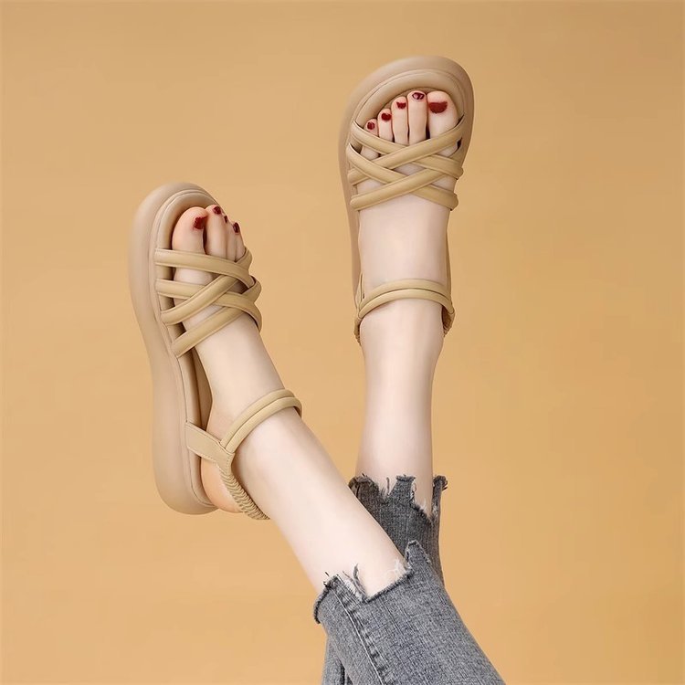 Fashionable beach sandals for leisure flat open toe