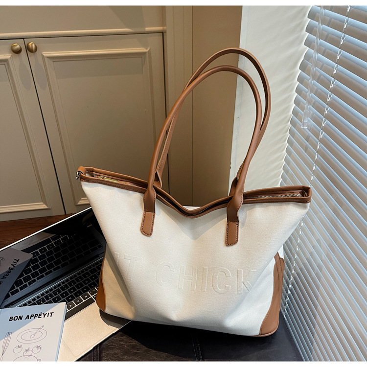 Bolso coreano de gran capacidad, bolso de mano, nicho de moda para mujeres, tela de color contrastante, empalme, bolso de hombro, bolso de viaje ocio